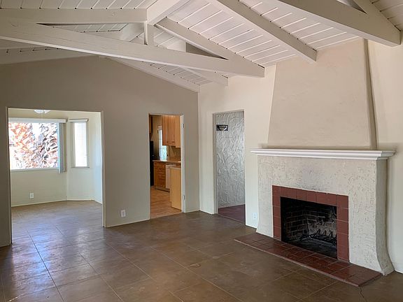 4th image of 1052 E El Alameda