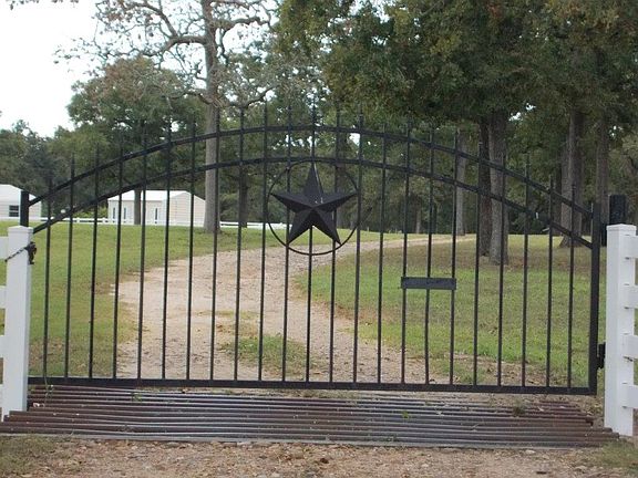 Entrance 5 acre tract