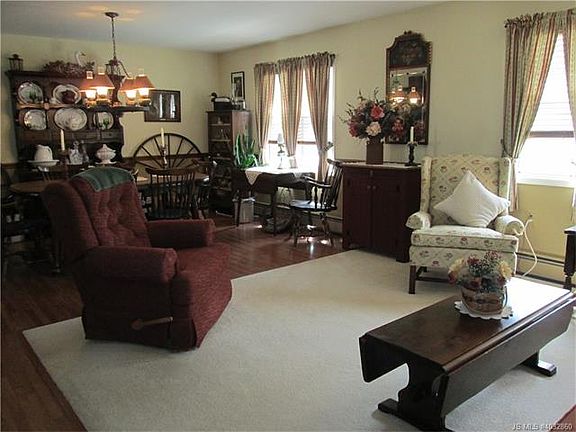 4th image of 221 Freeport Blvd