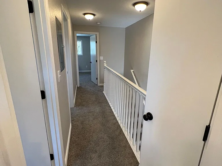 2549 NW Fairlawn St — Photo 12