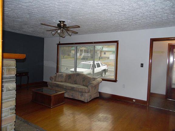 4th image of 1307 1st Ave E