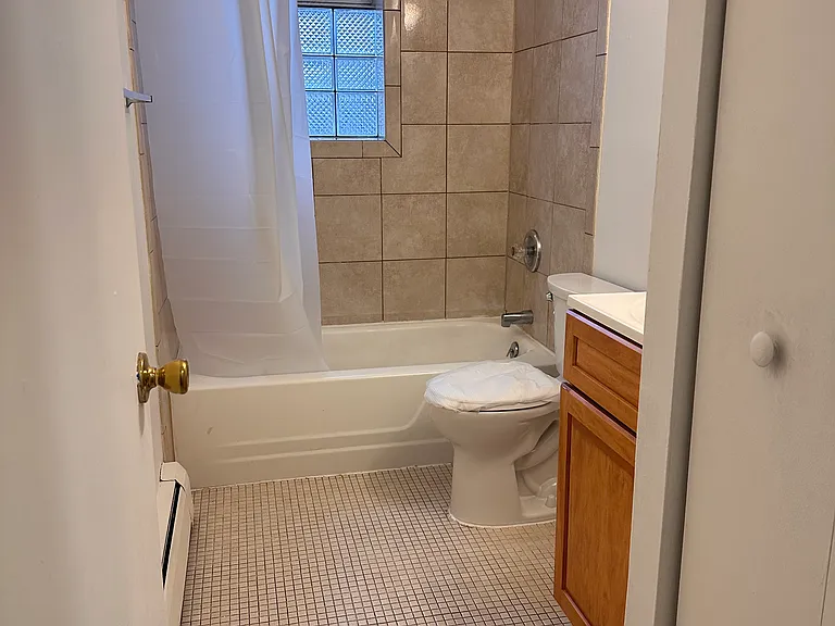 8121 Daly Rd — Photo 2