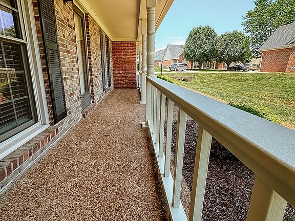 3rd image of 2120 River Chase Dr