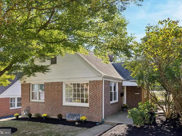 1228 Old Ln, Drexel Hill, PA 19026