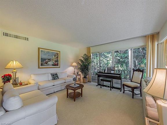 2nd image of 105 Clubhouse Dr APT 254