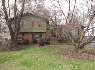 1701 Vancouver Dr, Charlotte, NC 28213