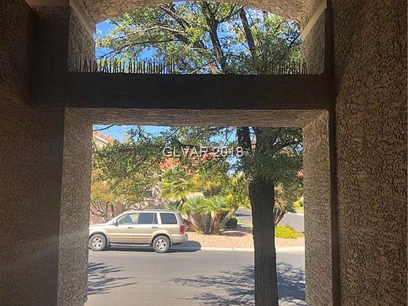 3rd image of 2136 Rainbow Falls Dr