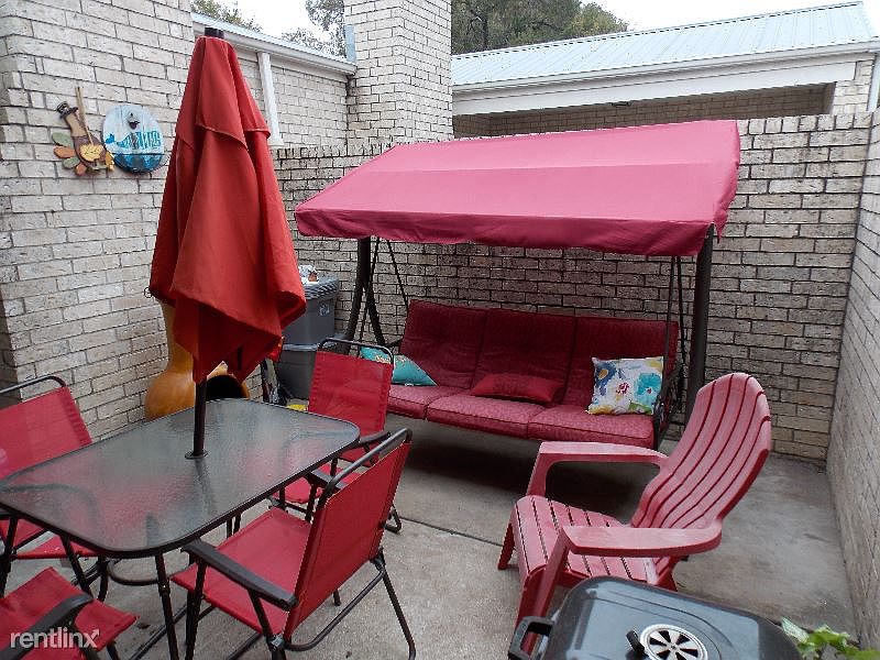 1st image of 1012 Cushing Dr