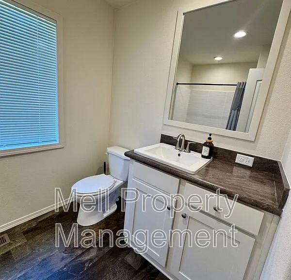 191 E Parkway Blvd — Photo 17