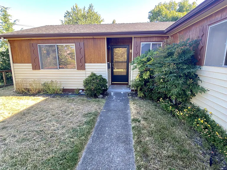 340 Wiley St — Photo 17