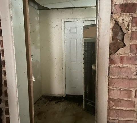 3rd image of 2834 Cantrell St
