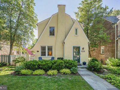 6121 32nd St NW, Washington, DC, 20015