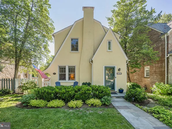 6121 32nd St NW, Washington, DC 20015