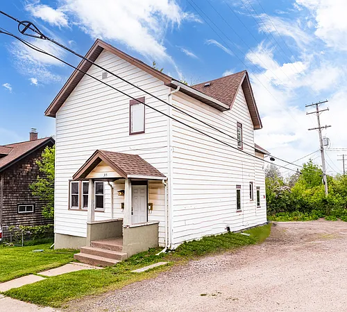 315 N 14th Ave E #1 Photo 1