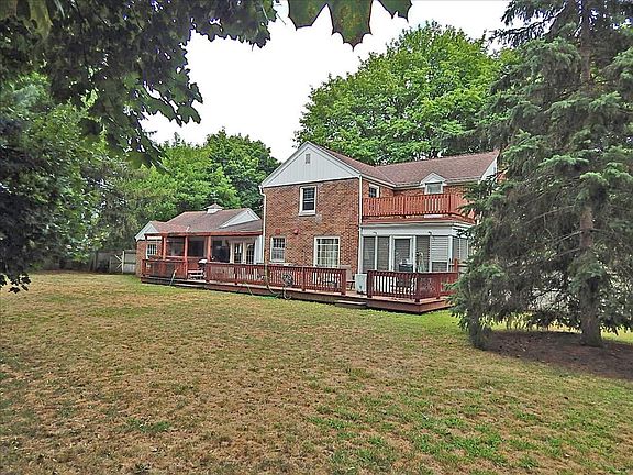 2nd image of 3501 Kiel St