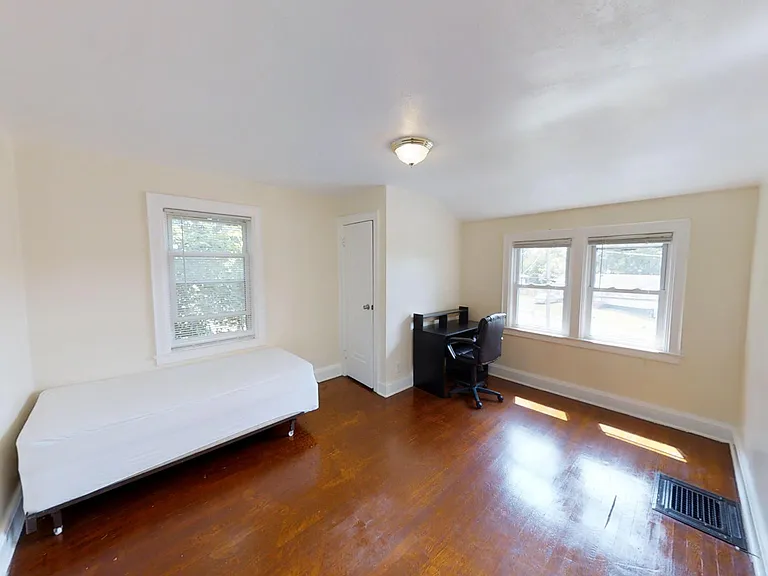 1005 E Colvin St #1 — Photo 13