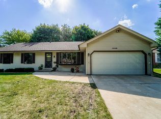 1008 Alameda Dr, Aurora, IL 60506