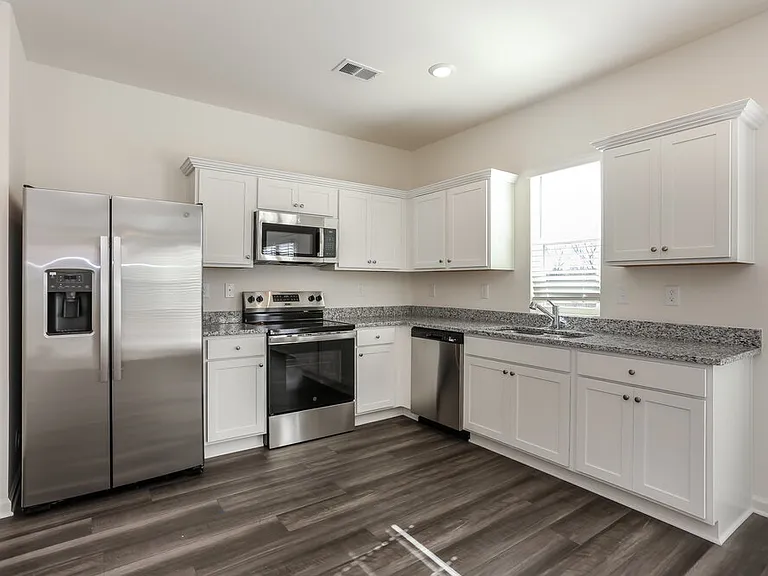 7624 Saffron Ave — Photo 7
