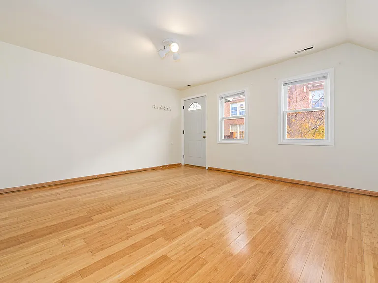1720 N Saint Louis Ave #2 — Photo 2