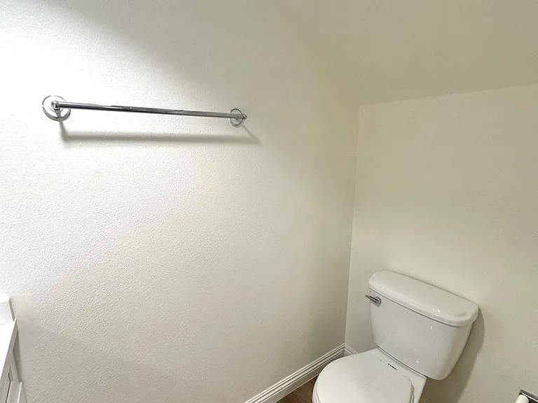 6402 Radford Ave #2 — Photo 8
