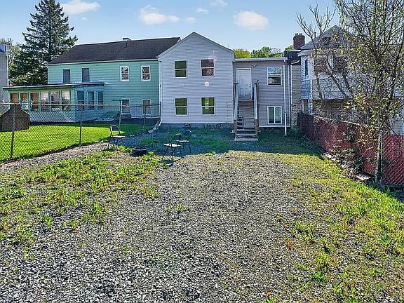 3rd image of 61 14th St #16B
