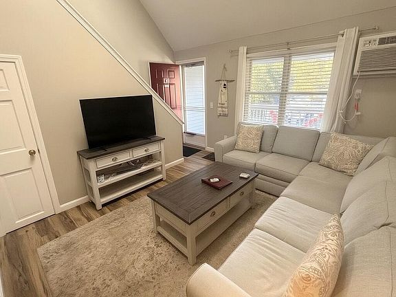 2nd image of 1351 Post Road #16