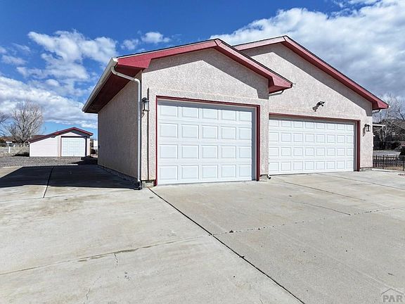 3rd image of 107 W Blakeland Dr