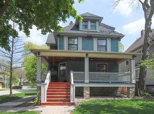 300 S Taylor Ave, Oak Park, IL 60302