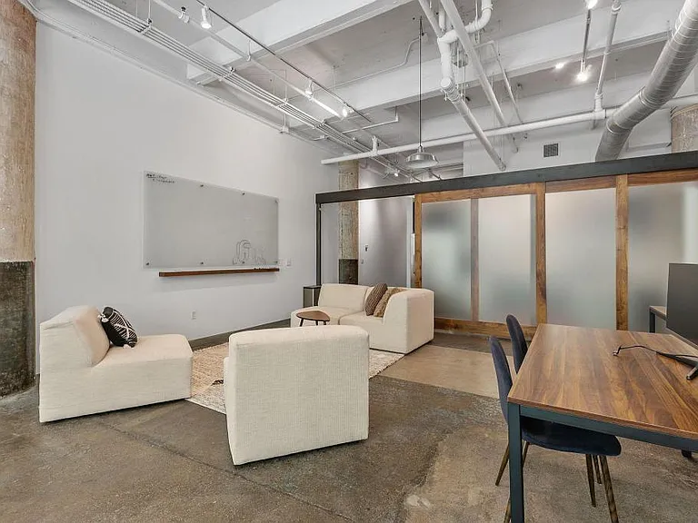 700 Washington Ave N #212 — Photo 3