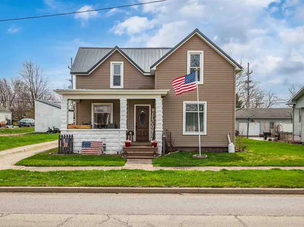 239 W Whitley St, Churubusco, IN 46723