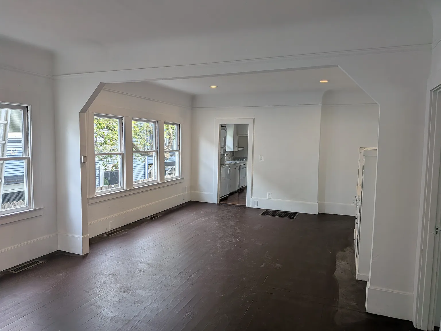 4 bed, 1580 sqft, $2,850 — Photo 2