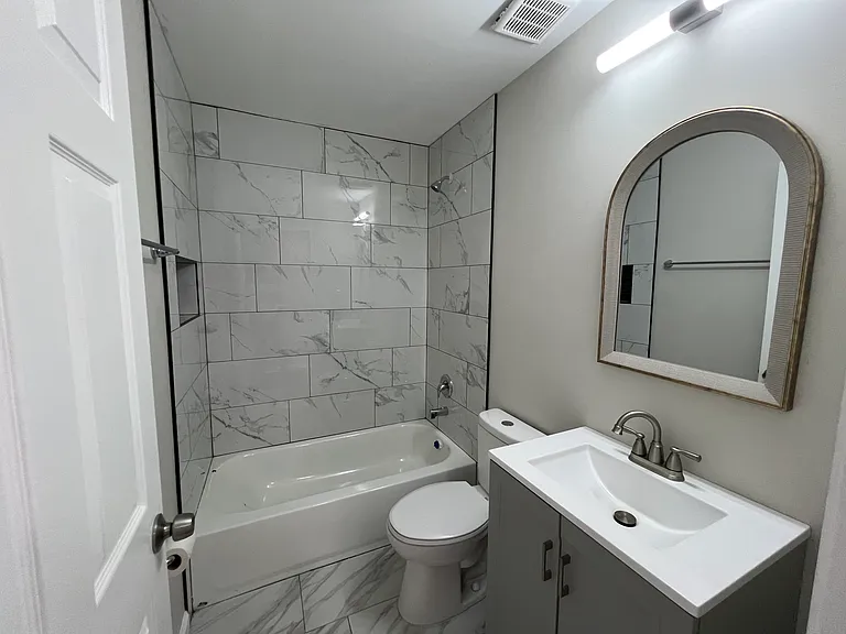 5301 Maple Ave — Photo 1