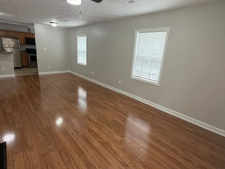 536 Linwood Ave — Photo 9