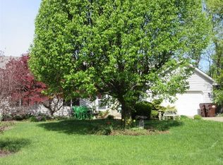 7371 Dixon Dr, Hamilton, OH 45011