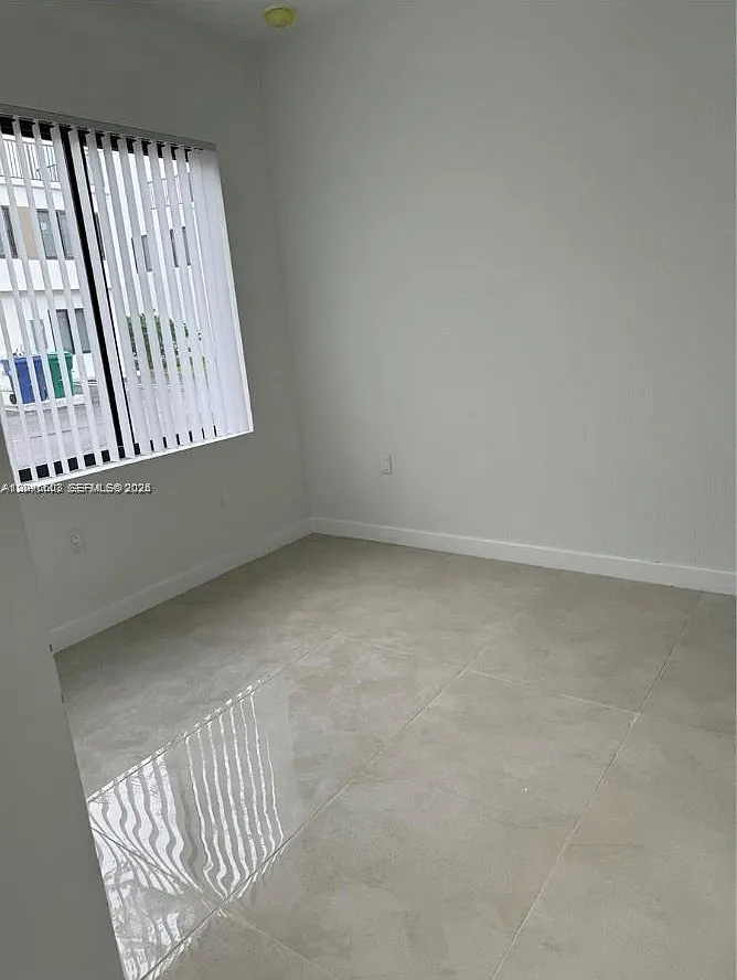 4 bed, 1700 sqft, $2,800 — Photo 3