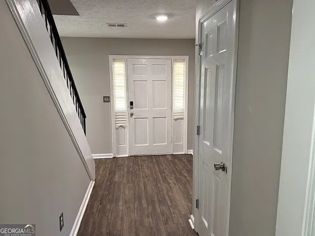 4 bed, 2.5 bath, 2956 sqft, $2,695 — Photo 3