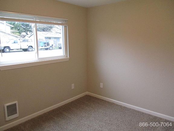 4th image of 92 Quinn Ave Unit 1