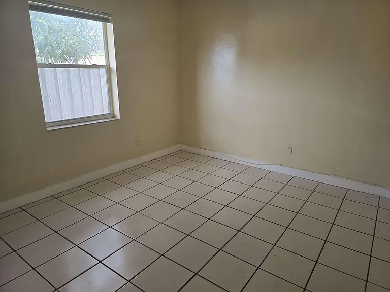 1912 Taft St #1-2 — Photo 9