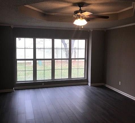 4th image of 8104 Wild Briar Dr