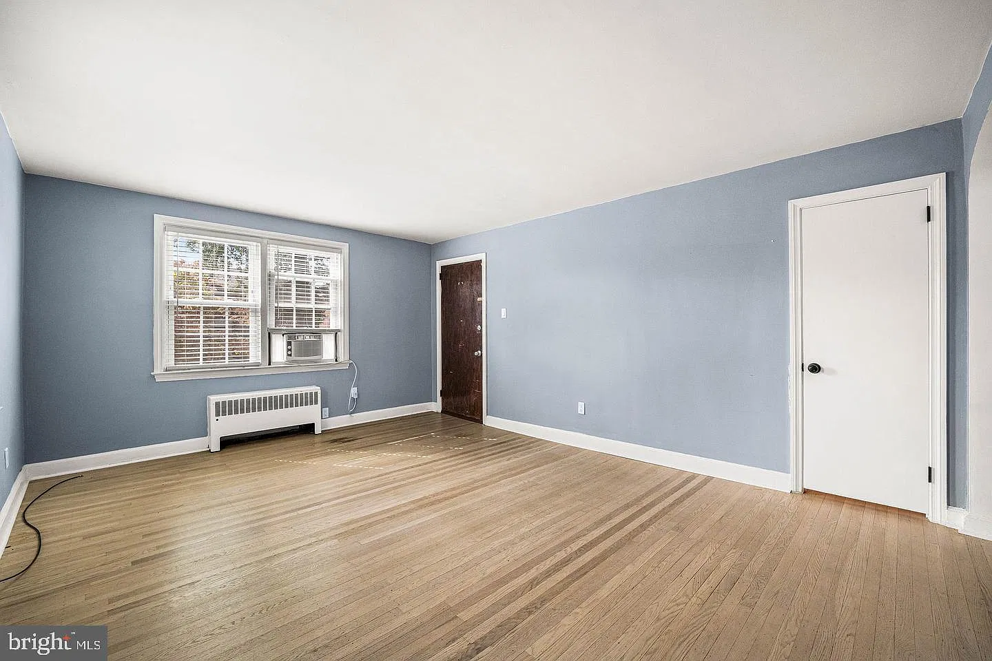 2 bed, 1.0 bath, 800 sqft, $1,800 — Photo 3