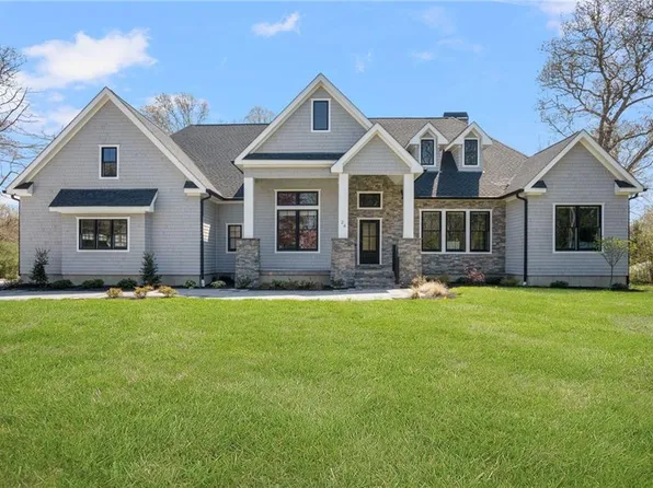 24 Tern Rd, Narragansett, RI 02882