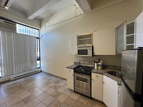 12 Stoneholm St #517 Photo 1