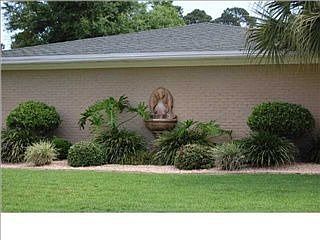 1st image of 302 Pine Moss Dr