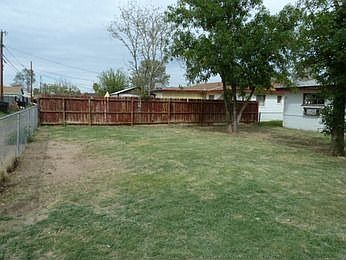 2nd image of 2905 W Glenrosa Ave
