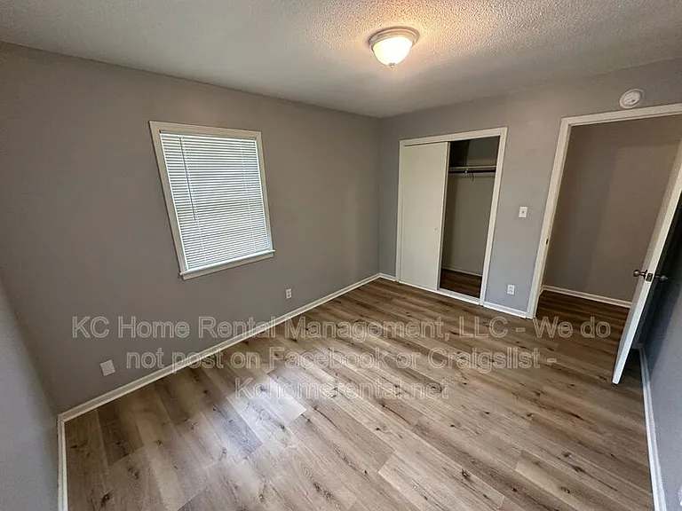3028 N 71st St — Photo 24