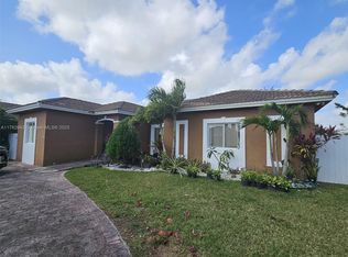 718 SE 12th Ter, Homestead, FL 33033