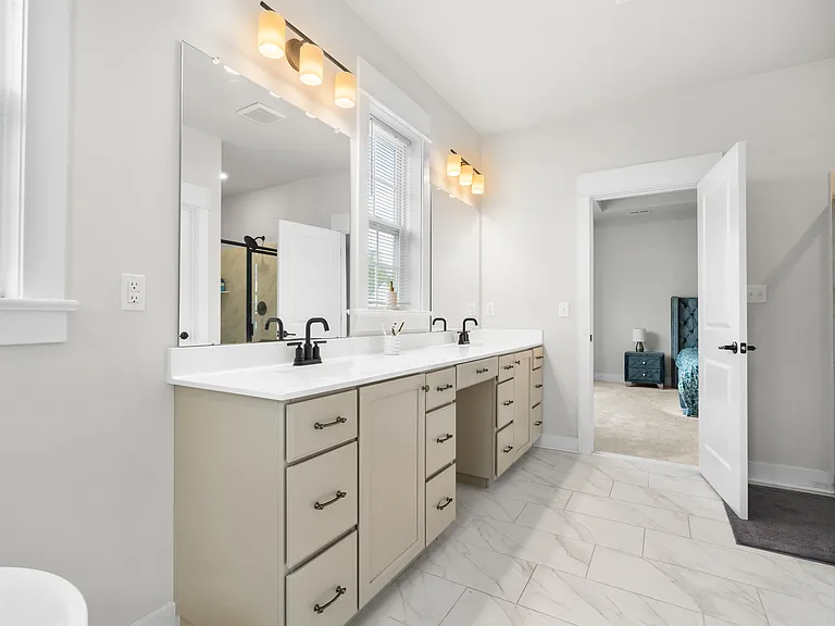 155 Lotus Ln — Photo 44