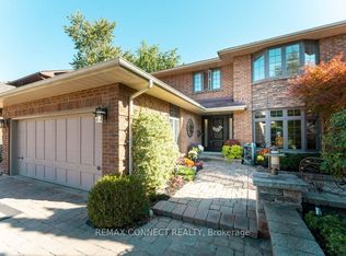 1879 New St, Pickering, ON L1V3L9