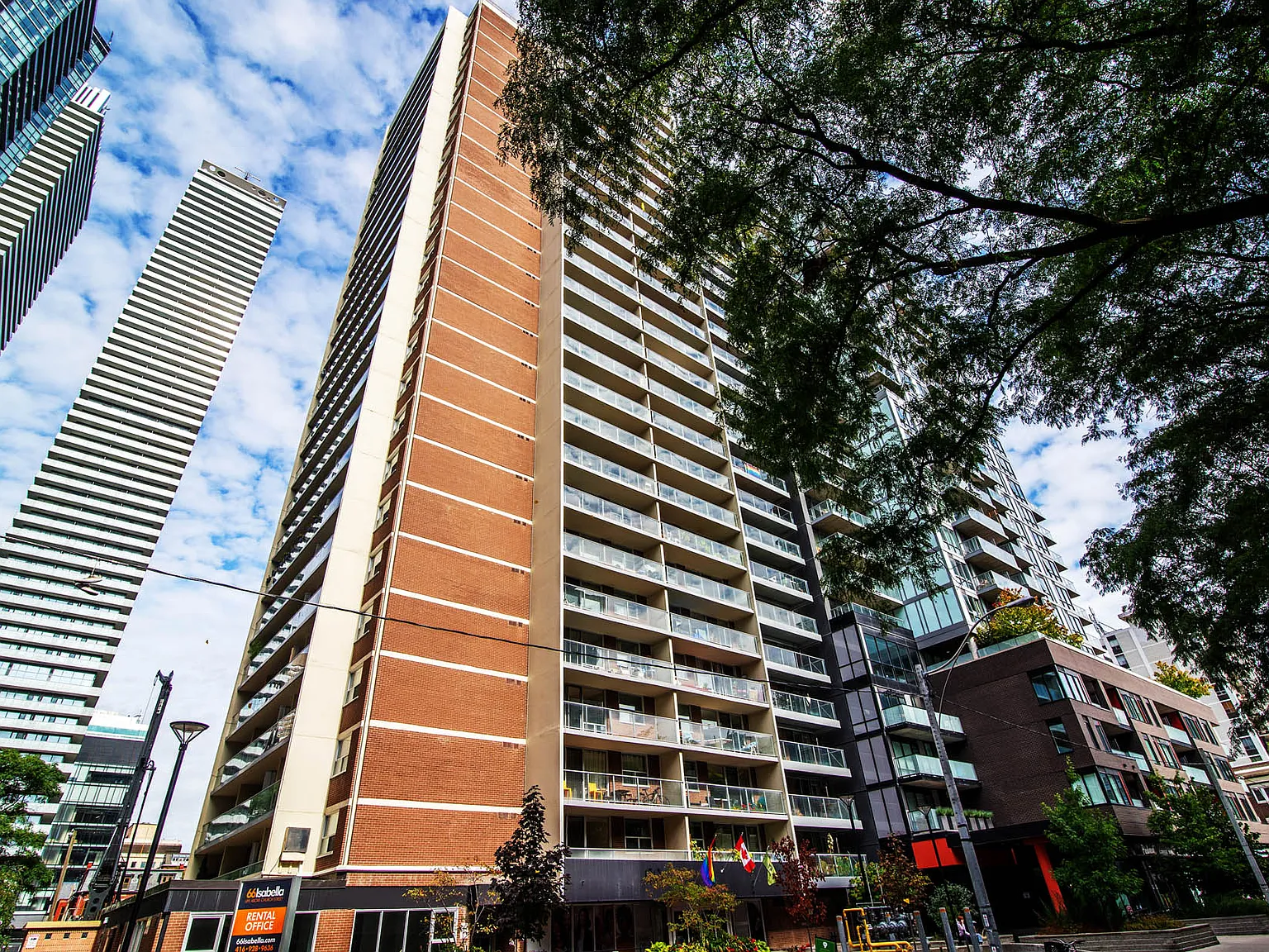 66 Isabella Street — Photo 3