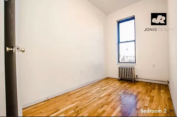 Rented by Jonis Realty | media 7